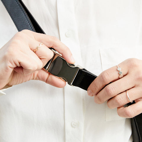 EARLY, MAX HIPBAG, BLACK, OLIVE TANNED LEATHER, MADE IN GERMANY, SUSTAINABLE DESIGN, FAIR FASHION, BUM BAG, BIG HIPBAG