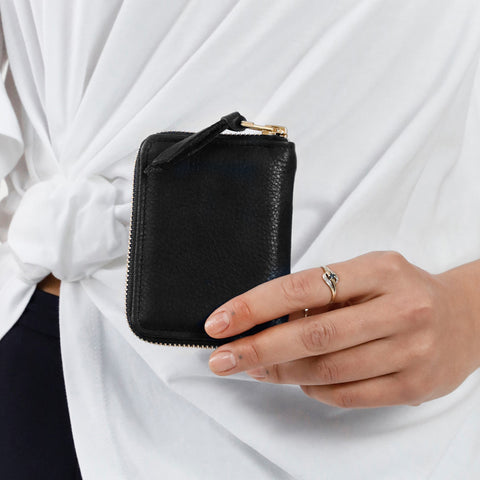 PETIT WALLET, EARLY, MADE IN GERMANY, LEATHERGOODS, SUSTAINABLE DESIGN, BLACK, ZIPPER WALLET