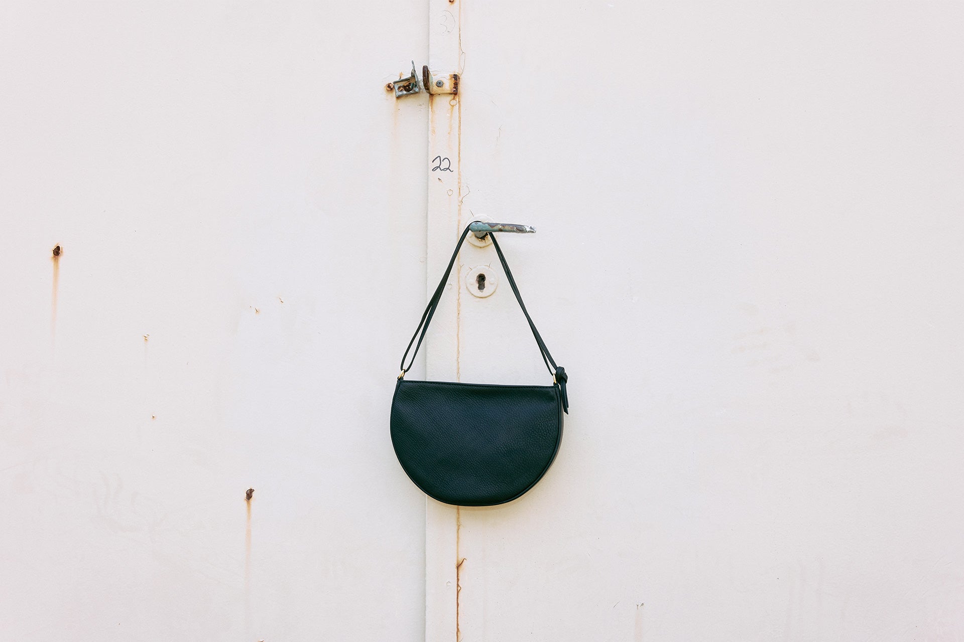 EARLY LEATHERGOODS & SUSTAINABLE PRODUCTS - THIS IS EARLY - BAGS,  ACCESSORIES, MOBILE CASES - HAND MADE IN GERMANY